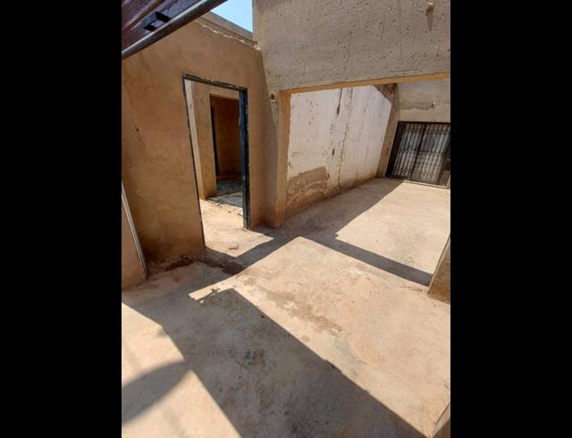 2 BEDROOM PROPERTY TO RENT IN THULANI